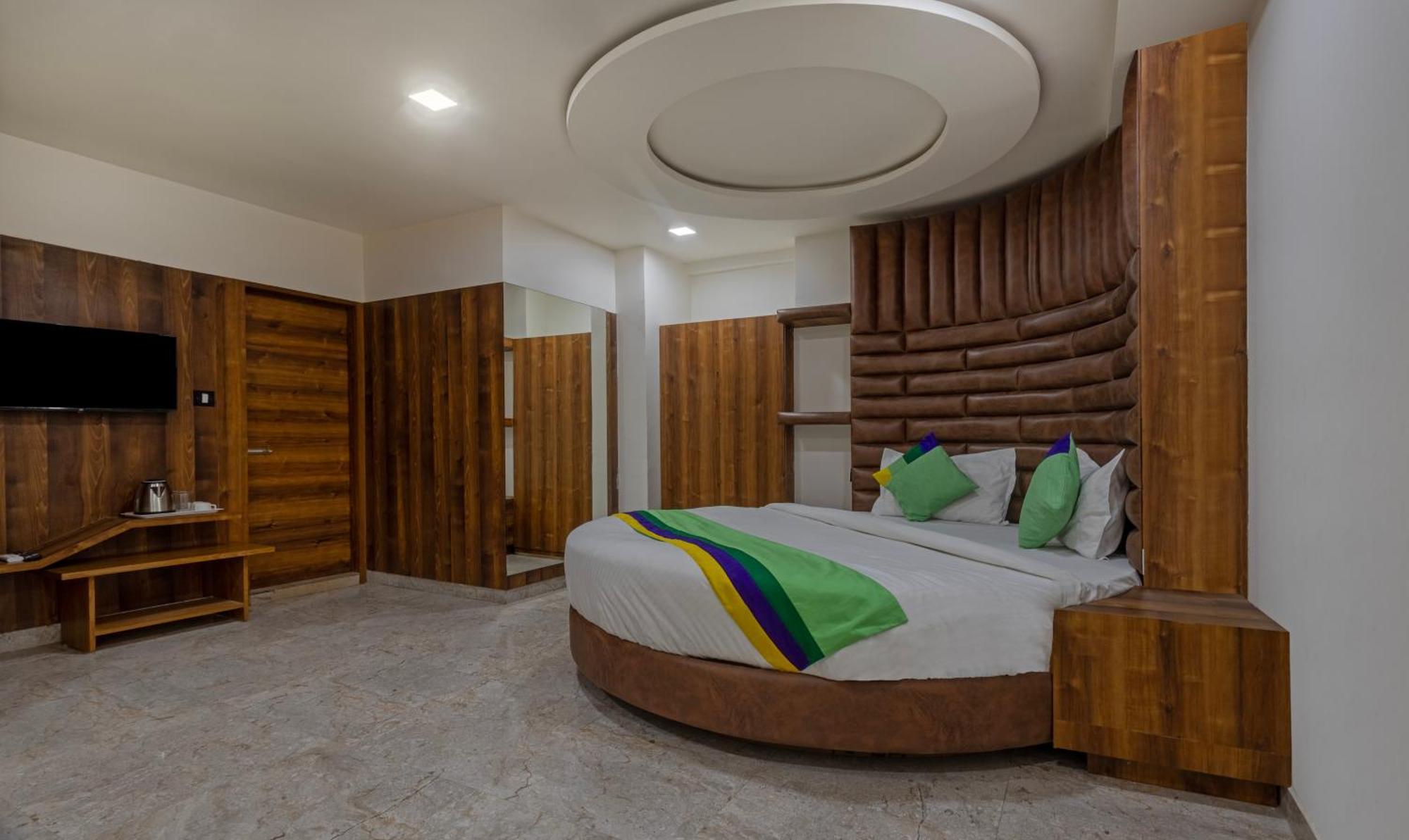 Treebo Eden Park, Ahmedabad Hotell Watuwa Exteriör bild